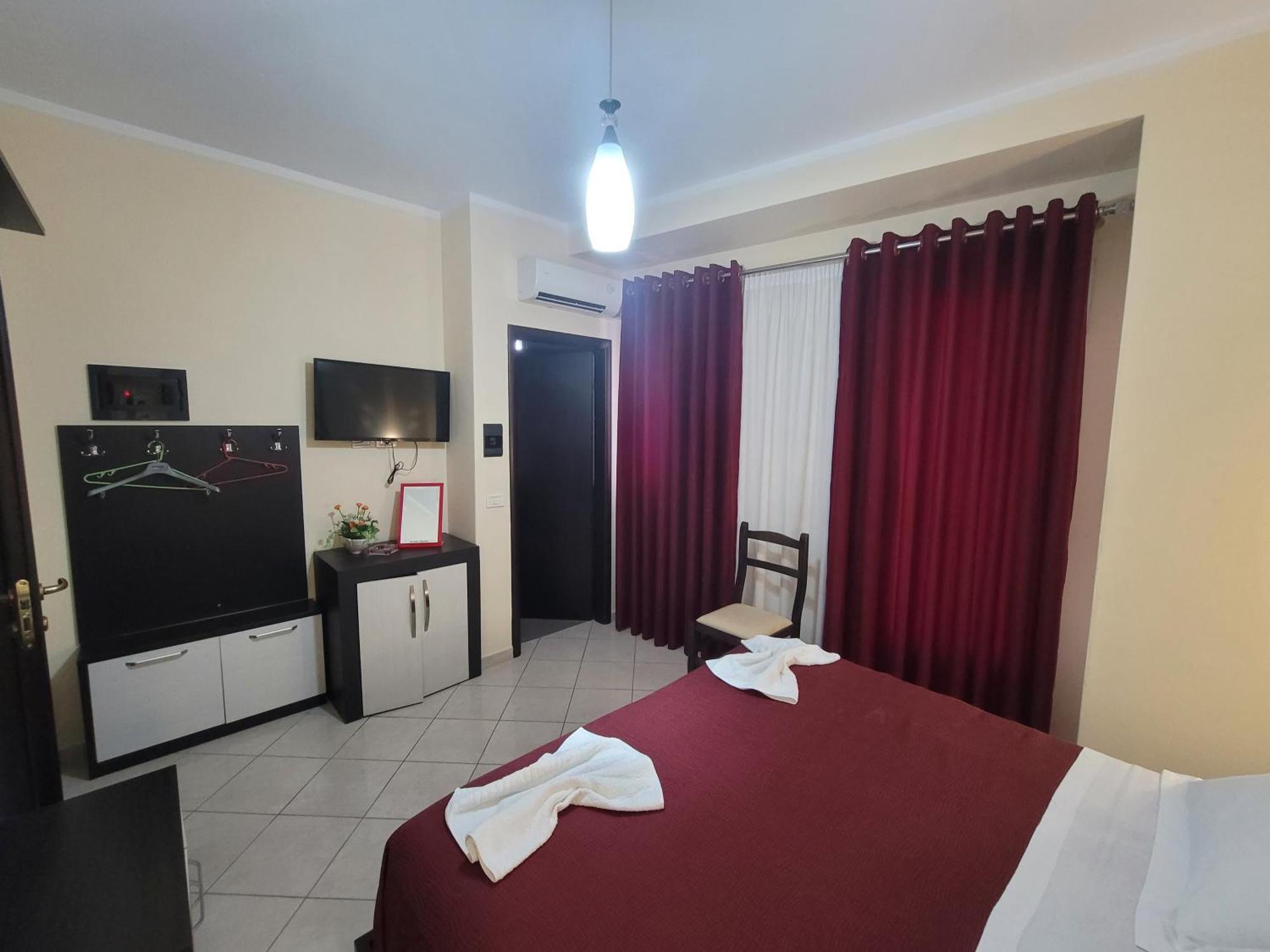 Haris Hotel Vlorë Eksteriør bilde